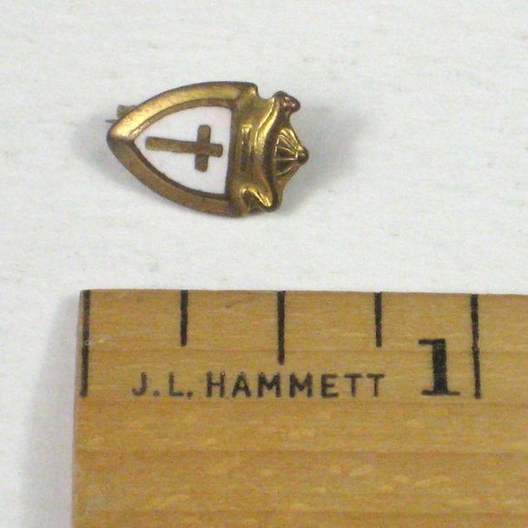 Pin Christian Cross White Shield Goldtone Lantern Size .5 inch Vintage Enamel - Picture 2 of 4